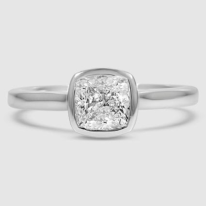 18K White Gold luna 2mm bezel 