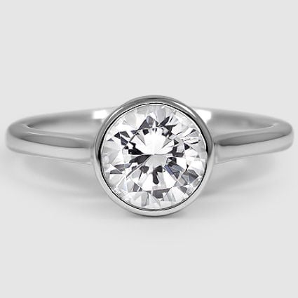 18K White Gold luna 2mm bezel 