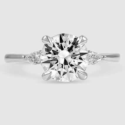 18K White Gold aria three stone 