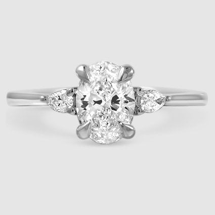 18K White Gold aria three stone 