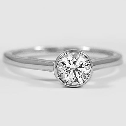 18K White Gold luna 2mm bezel 