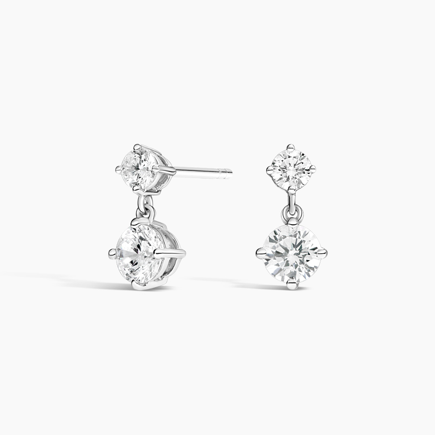 18kt white gold drop earrings with white diamonds