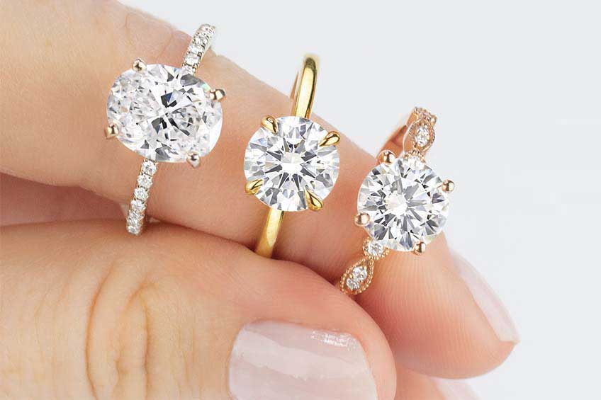 Distinctive diamond engagement rings in yellow gold, rose gold, and white gold