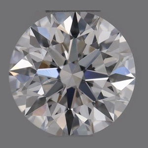 Round diamond — real photo