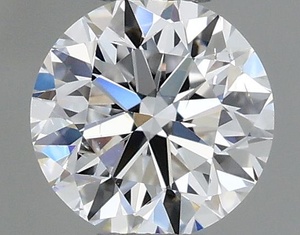 Round diamond — real photo