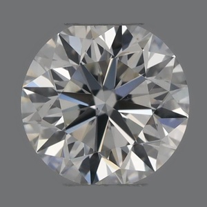 Round diamond — real photo