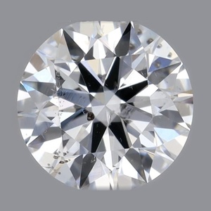 Round diamond — real photo