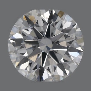 Round diamond — real photo