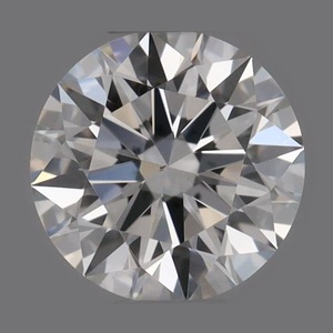 Round diamond — real photo