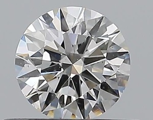 Round diamond — real photo
