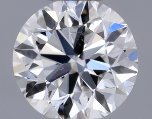 Round diamond — real photo