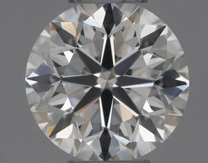 Round diamond — real photo