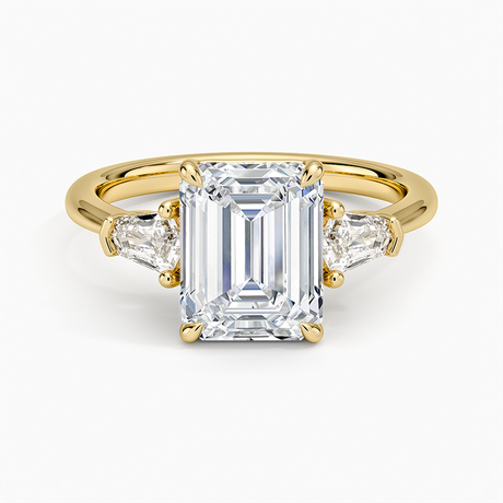 18K Yellow Gold Shield Cut Three Stone Diamond Ring (1/4 ct. tw.)