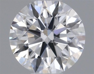 Round diamond — real photo