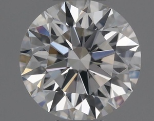Round diamond — real photo