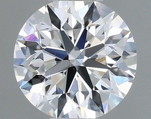 Round diamond — real photo