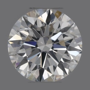 Round diamond — real photo