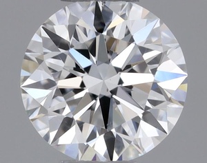 Round diamond — real photo