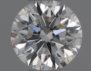 Round diamond — real photo