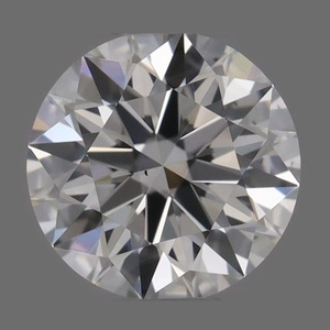 Round diamond — real photo