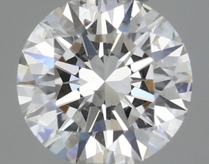 Round diamond — real photo