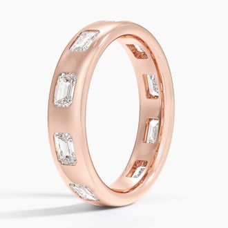 Chloe Flush Set Emerald Cut Diamond 4.5mm Ring