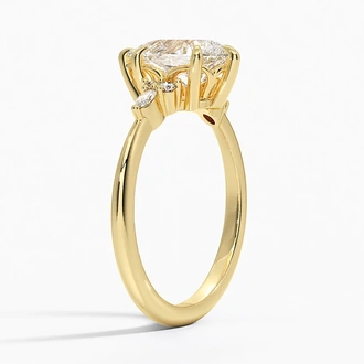 Nadia with 1.5ct Pear Certified Lab Diamond in 18K Yellow Gold