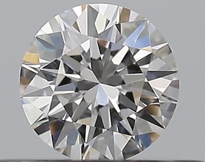Round diamond — real photo