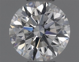 Round diamond — real photo