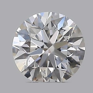 Round diamond — real photo