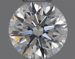 Round diamond — real photo