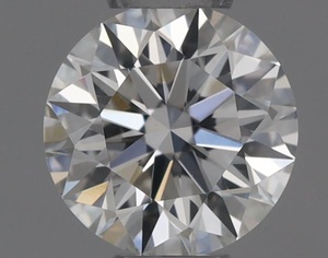 Round diamond — real photo