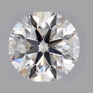 Round diamond — real photo
