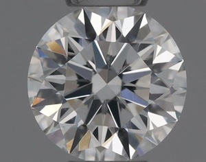 Round diamond — real photo