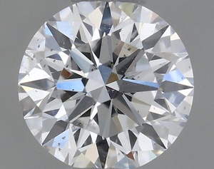Round diamond — real photo
