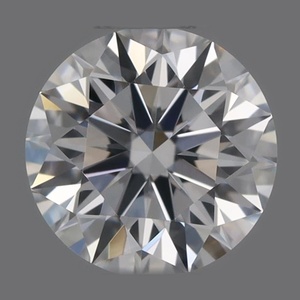 Round diamond — real photo