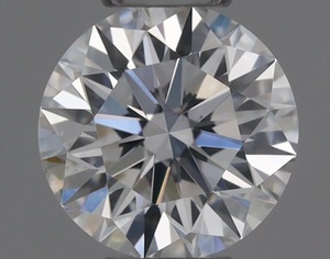Round diamond — real photo