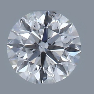 Round diamond — real photo