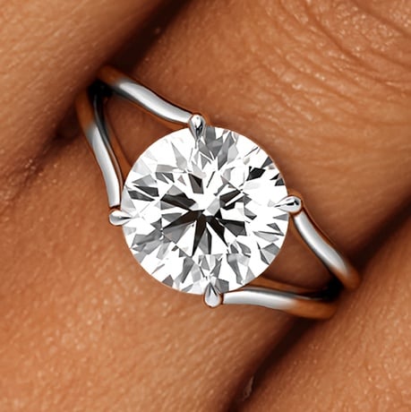 18K White Gold Tressa Split Shank Solitaire Ring