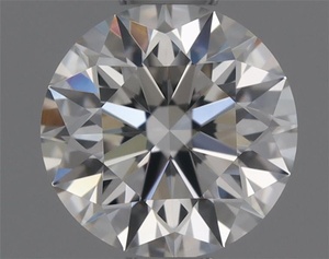 Round diamond — real photo