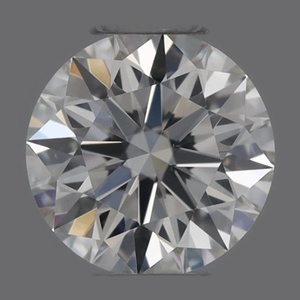 Round diamond — real photo