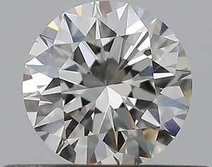 Round diamond — real photo