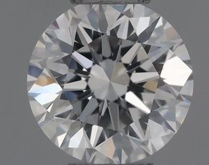 Round diamond — real photo