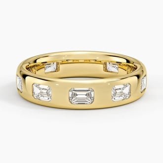 Chloe Flush Set Emerald Cut Diamond 4.5mm Ring