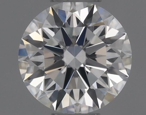 Round diamond — real photo