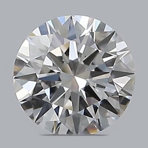 Round diamond — real photo