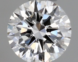 Round diamond — real photo