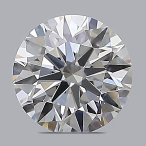 Round diamond — real photo