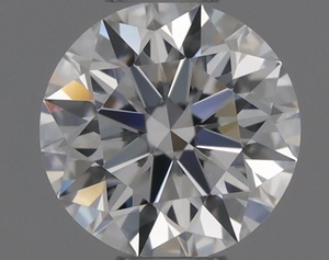 Round diamond — real photo