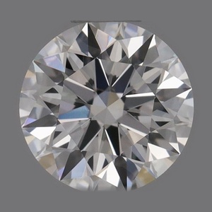 Round diamond — real photo